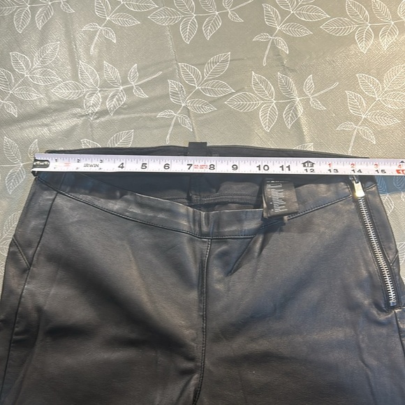 Ladies H&M Skinny Pant. - Picture 6 of 7
